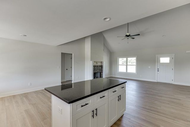 80 Creek Stone Drive, Hartwell, GA 30643