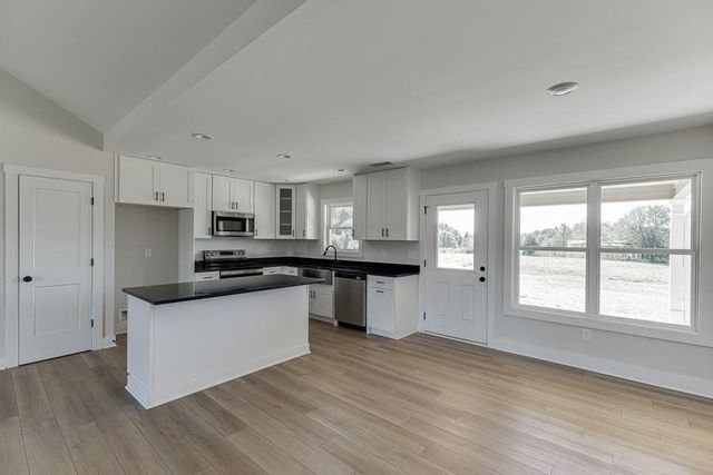 80 Creek Stone Drive, Hartwell, GA 30643