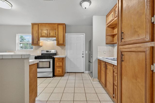 1315 E 33rd Street, Houston, TX 77022