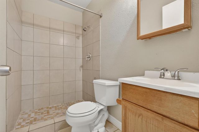 1315 E 33rd Street, Houston, TX 77022