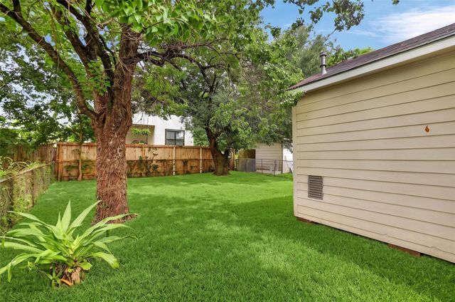 1315 E 33rd Street, Houston, TX 77022