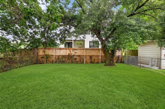 1315 E 33rd Street, Houston, TX 77022
