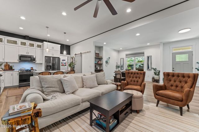 1659 E Indiana Avenue, Southern Pines, NC 28387