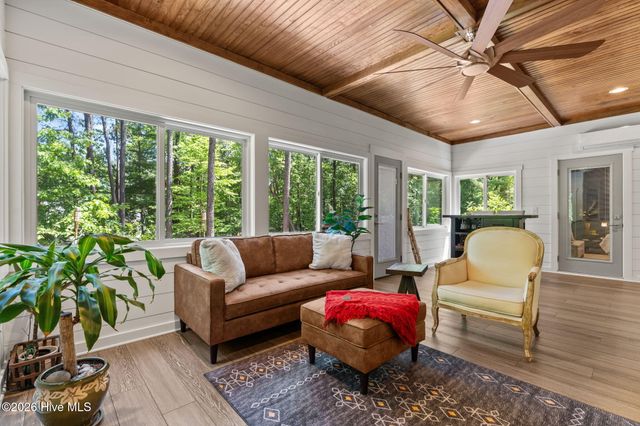 1659 E Indiana Avenue, Southern Pines, NC 28387