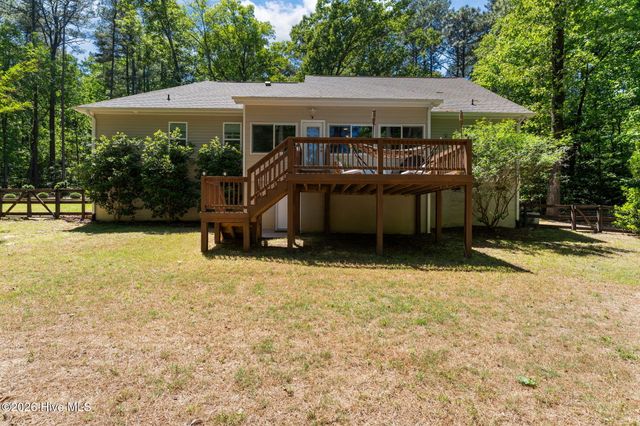 1659 E Indiana Avenue, Southern Pines, NC 28387