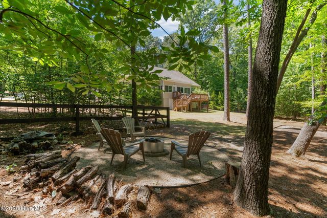 1659 E Indiana Avenue, Southern Pines, NC 28387