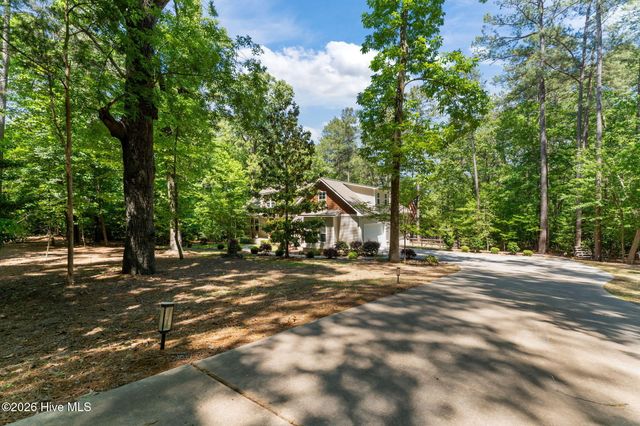 1659 E Indiana Avenue, Southern Pines, NC 28387