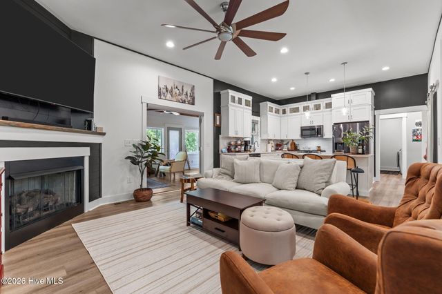 1659 E Indiana Avenue, Southern Pines, NC 28387