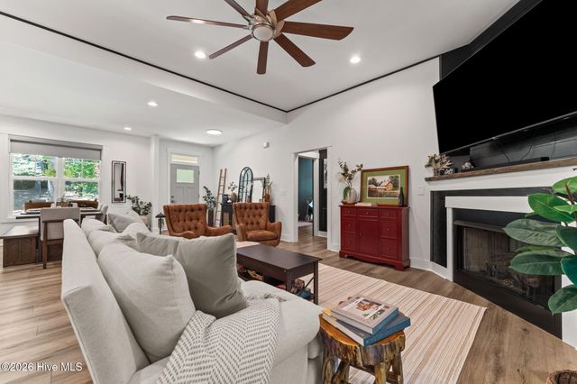 1659 E Indiana Avenue, Southern Pines, NC 28387