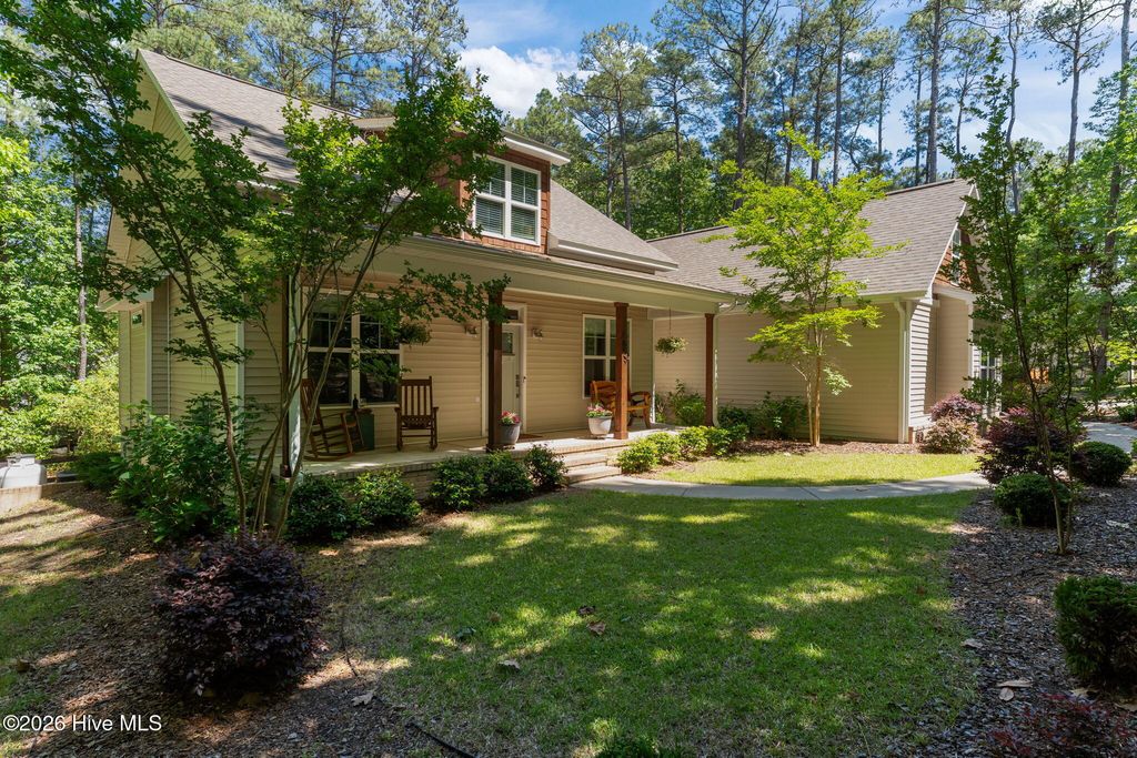 1659 E Indiana Avenue, Southern Pines, NC 28387