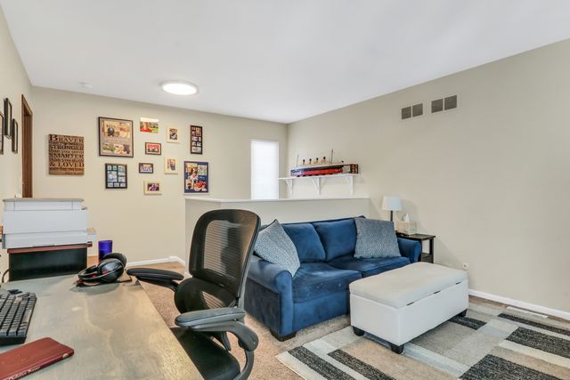 705 COLBY Court, Gurnee, IL 60031