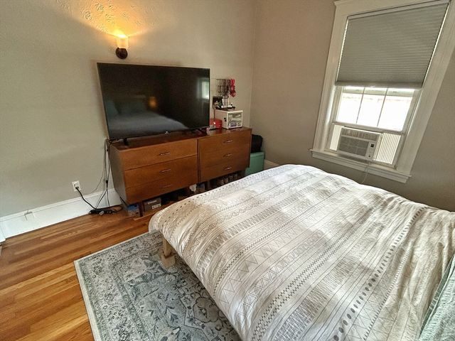 18 Ropes St 2R, Salem, MA 01970