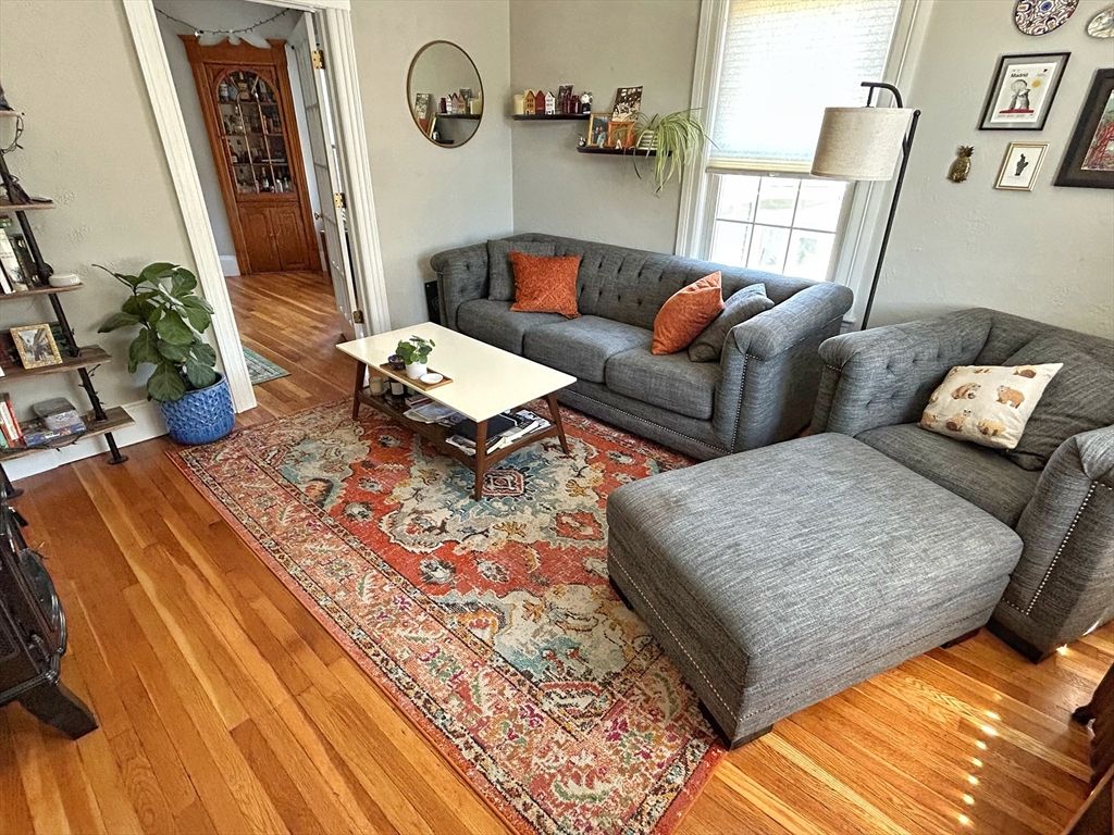 18 Ropes St 2R, Salem, MA 01970