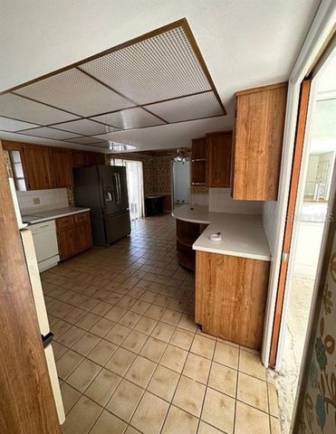 4422 MEADOWOOD STREET, Orlando, FL 32812