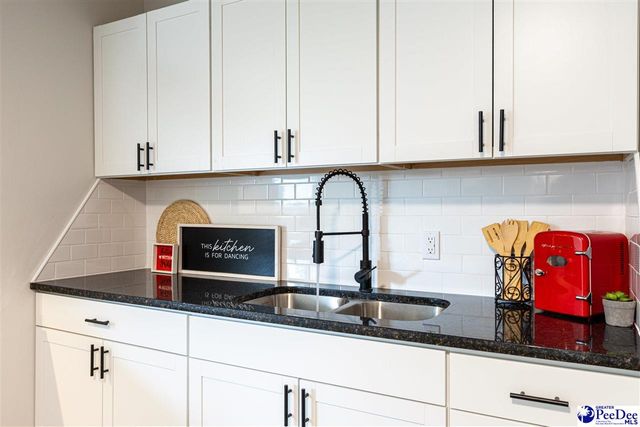 318 14th St, Hartsville, SC 29550