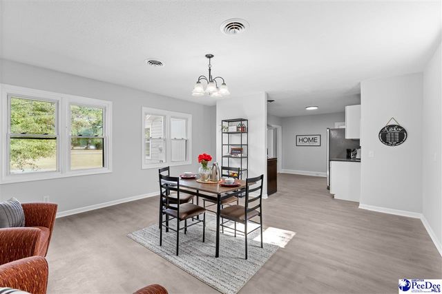 318 14th St, Hartsville, SC 29550