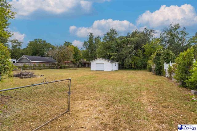 318 14th St, Hartsville, SC 29550