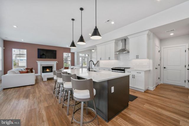 12 BALDWIN CT, Medford, NJ 08055