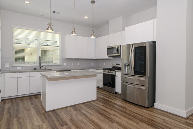 1274 N Post Oak Road B, Houston, TX 77055