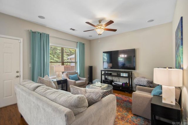 6 Tombstone Court, Little Rock, AR 72209