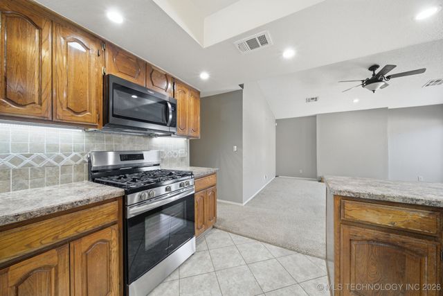 110 W 114th Street, Jenks, OK 74037