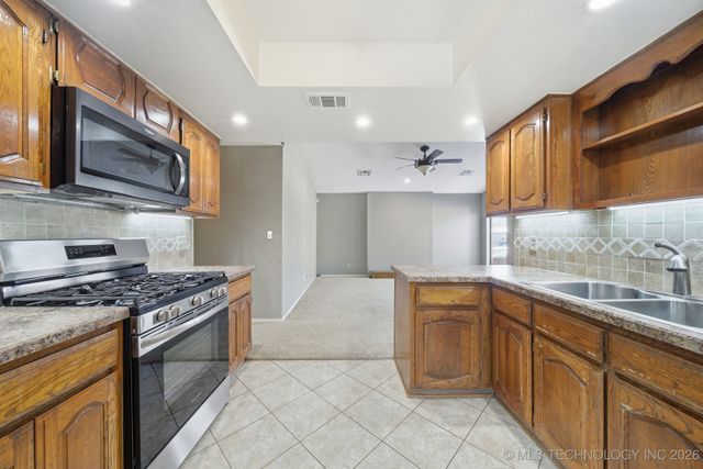 110 W 114th Street, Jenks, OK 74037