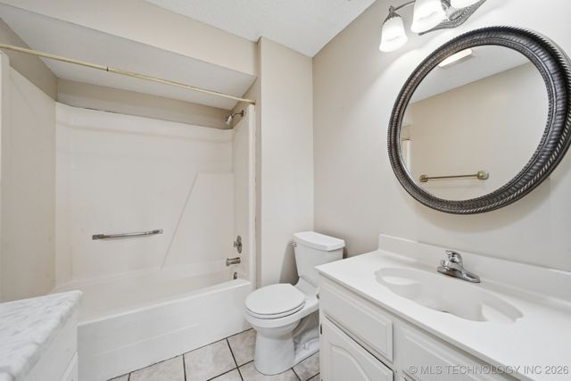 110 W 114th Street, Jenks, OK 74037