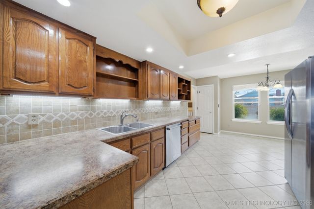 110 W 114th Street, Jenks, OK 74037