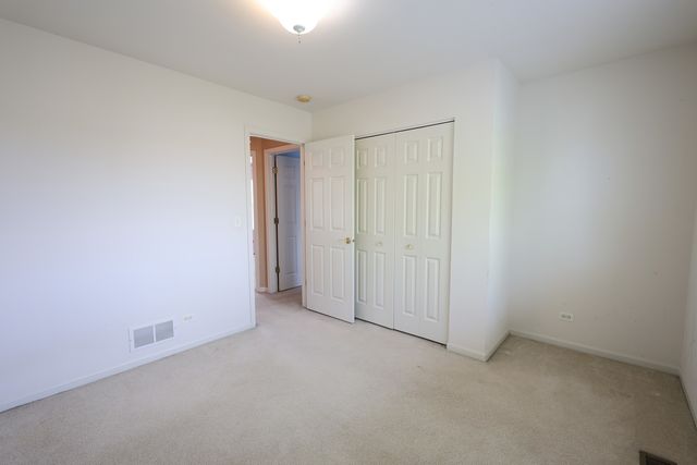 34156 N RED TOP Lane, Round Lake, IL 60073