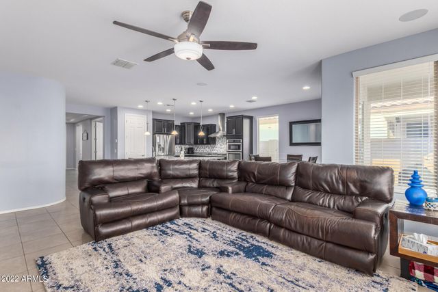 943 W DANISH RED Trail, San Tan Valley, AZ 85143