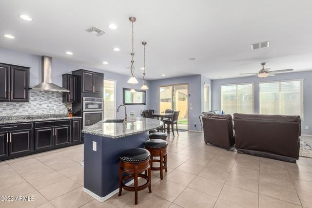 943 W DANISH RED Trail, San Tan Valley, AZ 85143