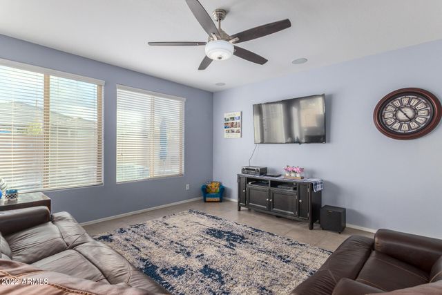 943 W DANISH RED Trail, San Tan Valley, AZ 85143