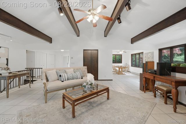 2420 Shagbark, Milford Charter Township, MI 48380