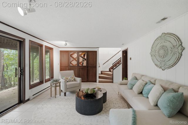 2420 Shagbark, Milford Charter Township, MI 48380