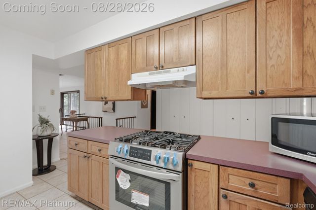 2420 Shagbark, Milford Charter Township, MI 48380