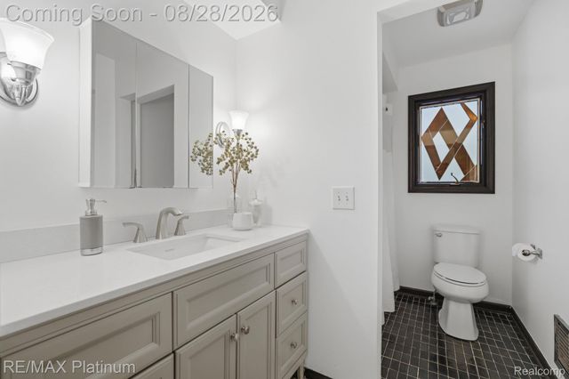2420 Shagbark, Milford Charter Township, MI 48380