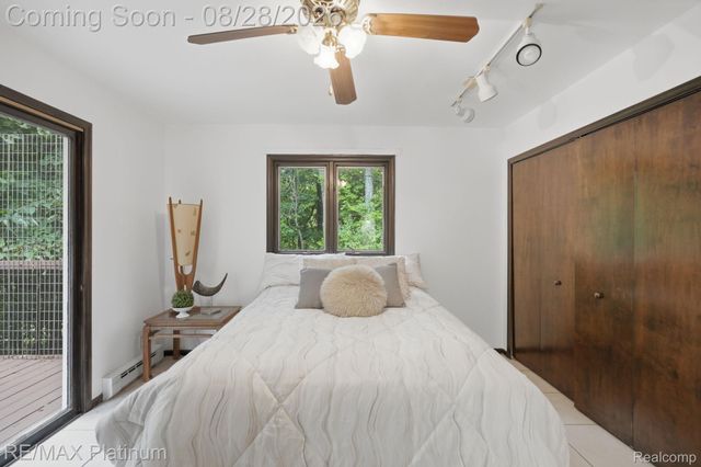 2420 Shagbark, Milford Charter Township, MI 48380