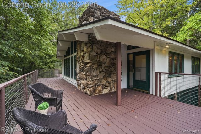 2420 Shagbark, Milford Charter Township, MI 48380
