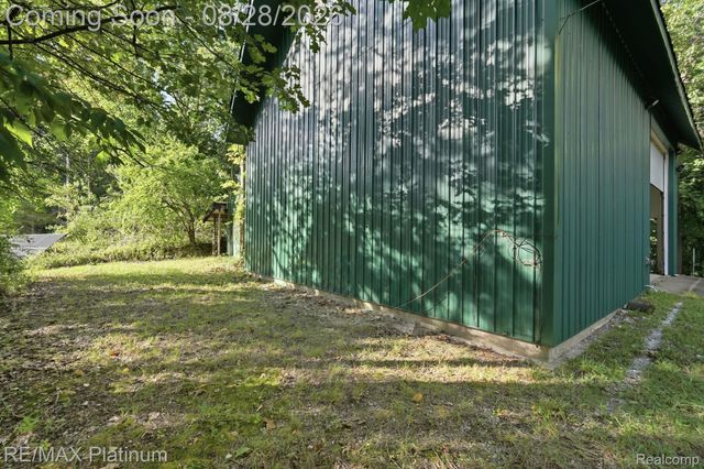 2420 Shagbark, Milford Charter Township, MI 48380