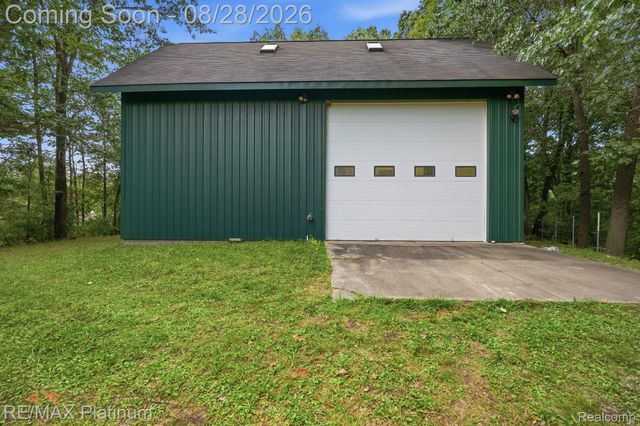 2420 Shagbark, Milford Charter Township, MI 48380