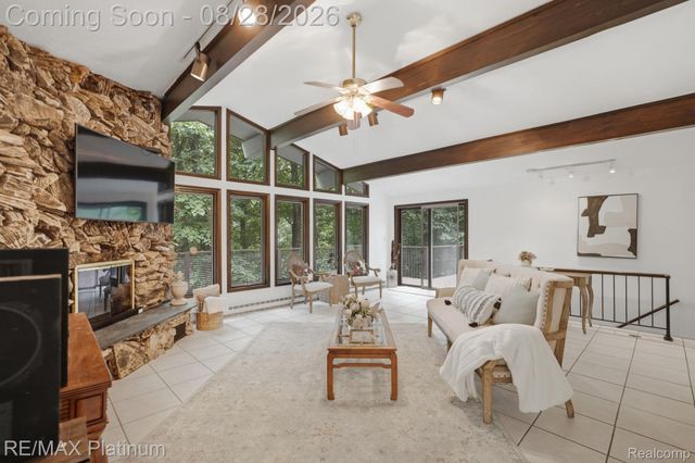 2420 Shagbark, Milford Charter Township, MI 48380