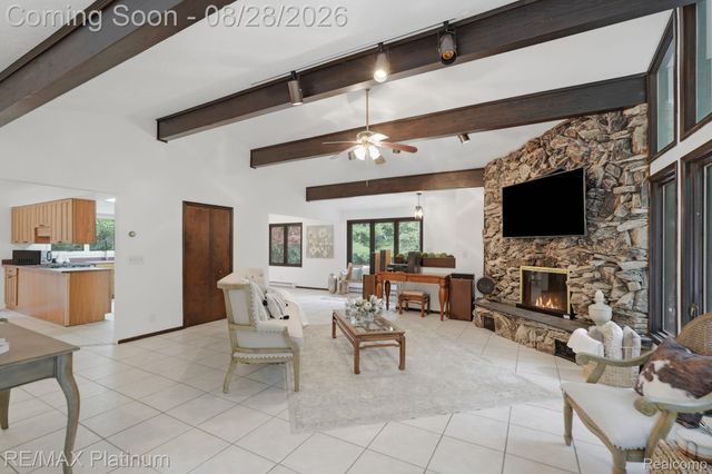 2420 Shagbark, Milford Charter Township, MI 48380