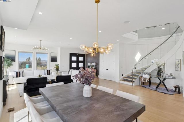 3606 Sarita St, Hayward, CA 94542