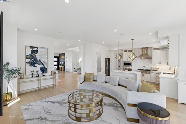 3606 Sarita St, Hayward, CA 94542