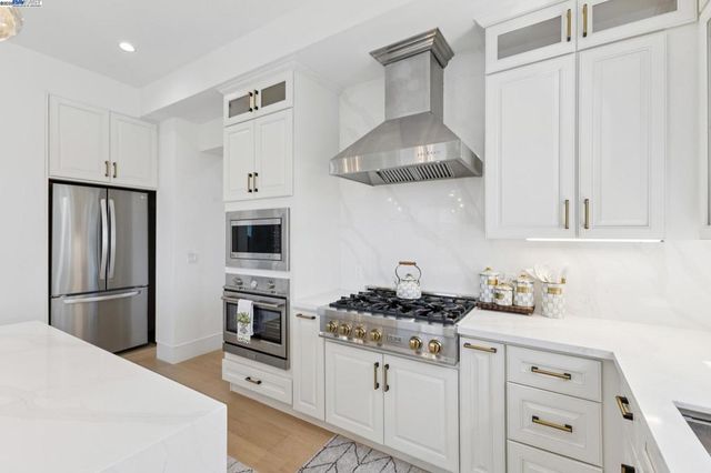 3606 Sarita St, Hayward, CA 94542