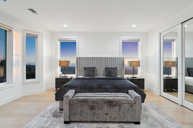 3606 Sarita St, Hayward, CA 94542