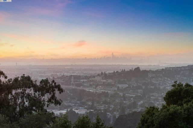 3606 Sarita St, Hayward, CA 94542