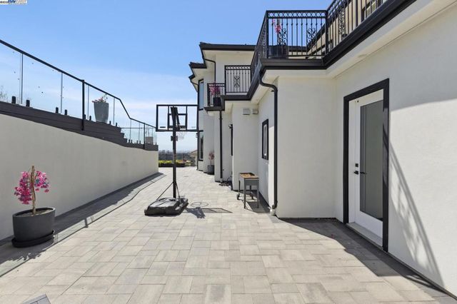 3606 Sarita St, Hayward, CA 94542