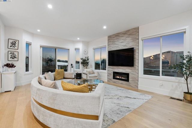 3606 Sarita St, Hayward, CA 94542