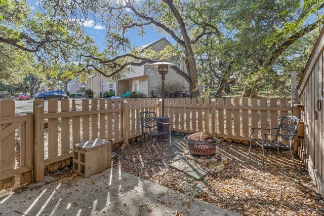 24 Marina CIR, Wimberley, TX 78676